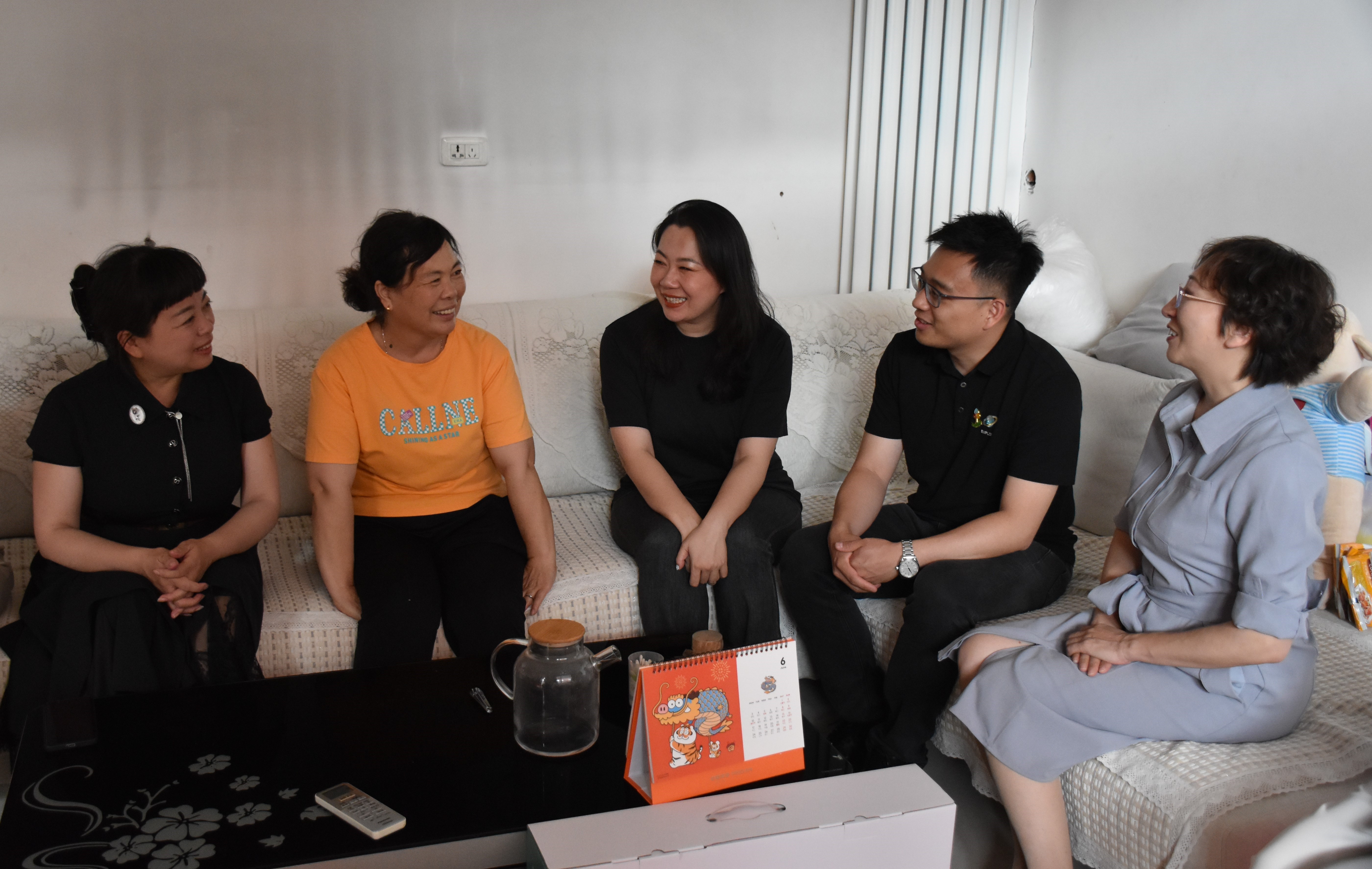 玩球体育公益送温暖:6载慈善 660名单亲母亲受益 玩球体育公益送温暖:6载慈善 660名单亲母亲受益