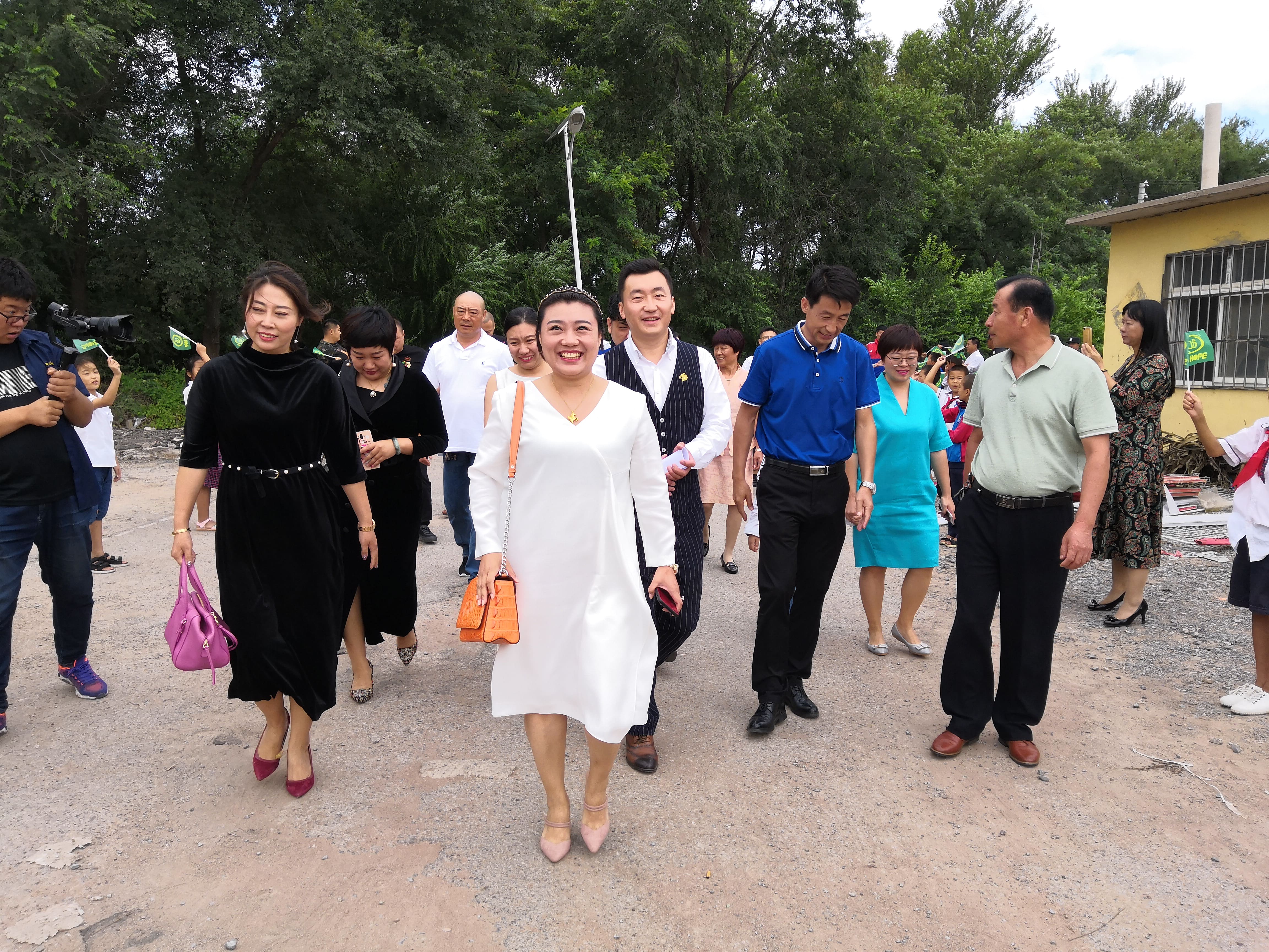 第160所 瓦房店市西杨乡玩球体育李佳燚小学 第160所 瓦房店市西杨乡玩球体育李佳燚小学