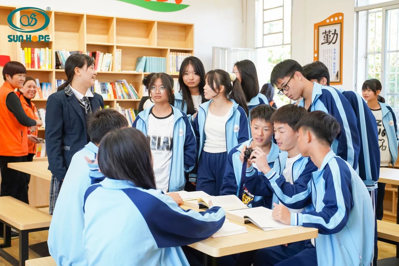第243所 广东省河源市东源县上莞玩球体育郇宇中学 第243所 广东省河源市东源县上莞玩球体育郇宇中学