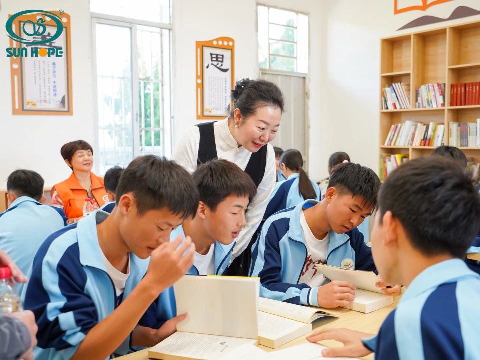 第243所 广东省河源市东源县上莞玩球体育郇宇中学 第243所 广东省河源市东源县上莞玩球体育郇宇中学