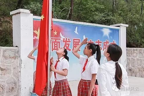 第45所 东辽县安石镇前香村玩球体育肖红飞小学