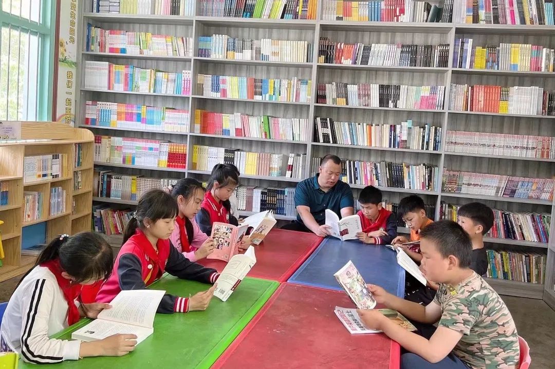 第222所 贵州省兴义市万峰林街道办事处瓮本玩球体育吴德成小学 第222所 贵州省兴义市万峰林街道办事处瓮本玩球体育吴德成小学