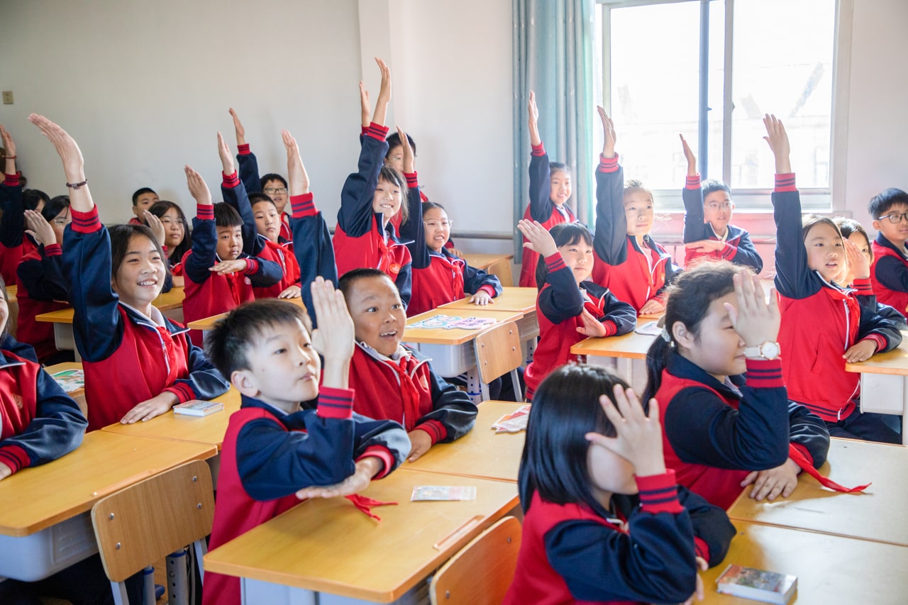 天津高校大学生记者走进玩球体育公益小学开展“书香悦读,筑梦成长”活动 天津高校大学生记者走进玩球体育公益小学开展“书香悦读,筑梦成长”活动