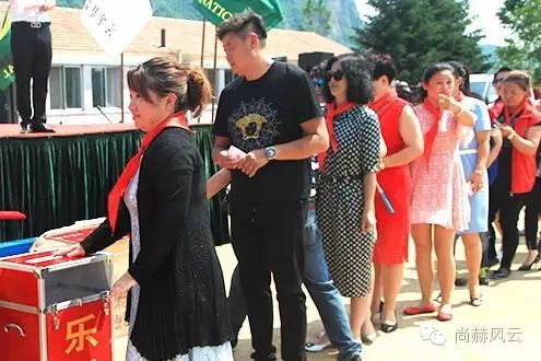 第54所 清原县大孤家镇松树嘴玩球体育马金荣小学 第54所 清原县大孤家镇松树嘴玩球体育马金荣小学
