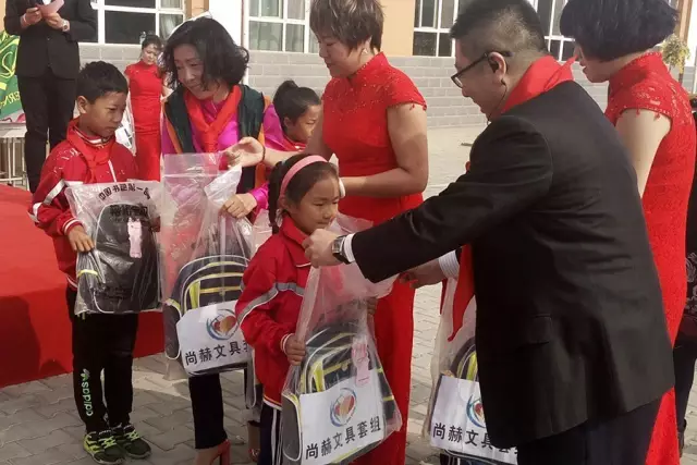 第68所 包头市九原区玩球体育董丽萍奶业中心校 第68所 包头市九原区玩球体育董丽萍奶业中心校