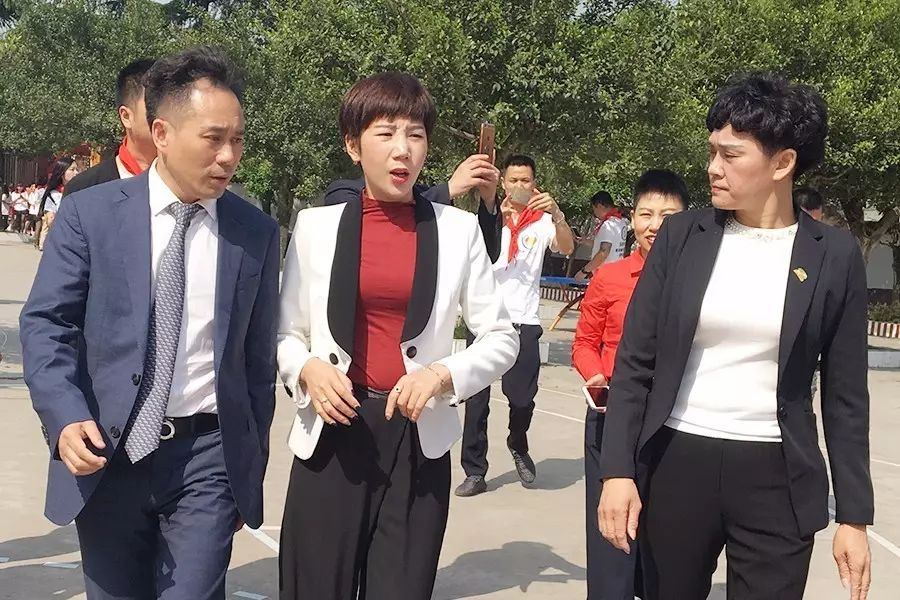 第80所 仁寿县天峨镇复合玩球体育唐源小学