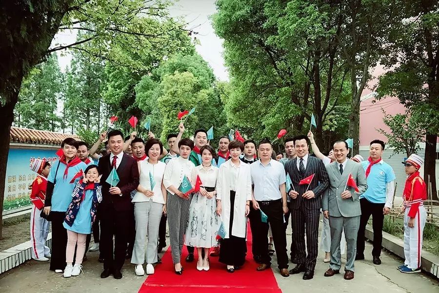 第97所 当阳市两河镇富里寺玩球体育刘建华小学 第97所 当阳市两河镇富里寺玩球体育刘建华小学