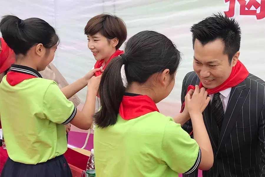 第97所 当阳市两河镇富里寺玩球体育刘建华小学 第97所 当阳市两河镇富里寺玩球体育刘建华小学