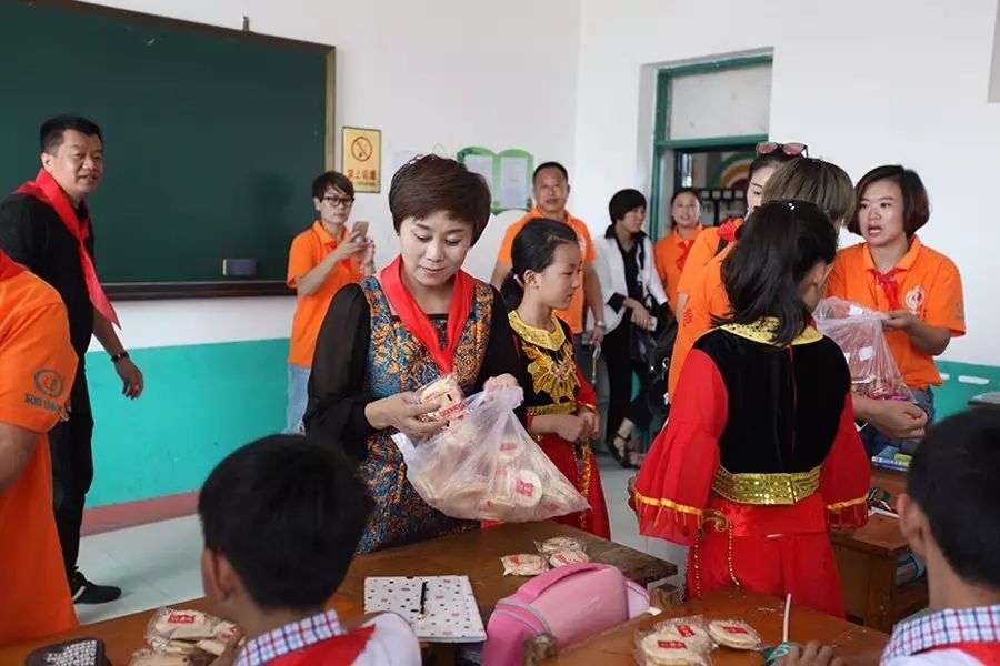 第114所 岫岩满族自治县兴隆玩球体育孙丹小学 第114所 岫岩满族自治县兴隆玩球体育孙丹小学