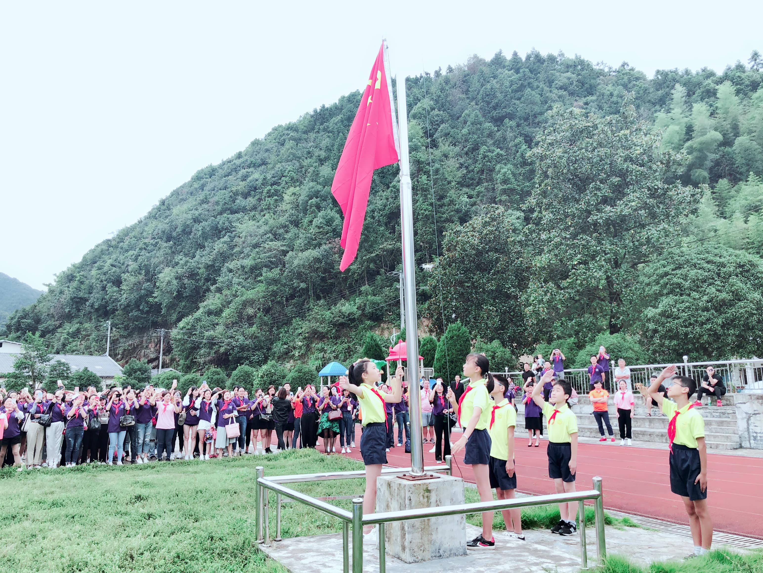 第169所 杭州市淳安县文昌镇潭头玩球体育孙美芳小学 第169所 杭州市淳安县文昌镇潭头玩球体育孙美芳小学