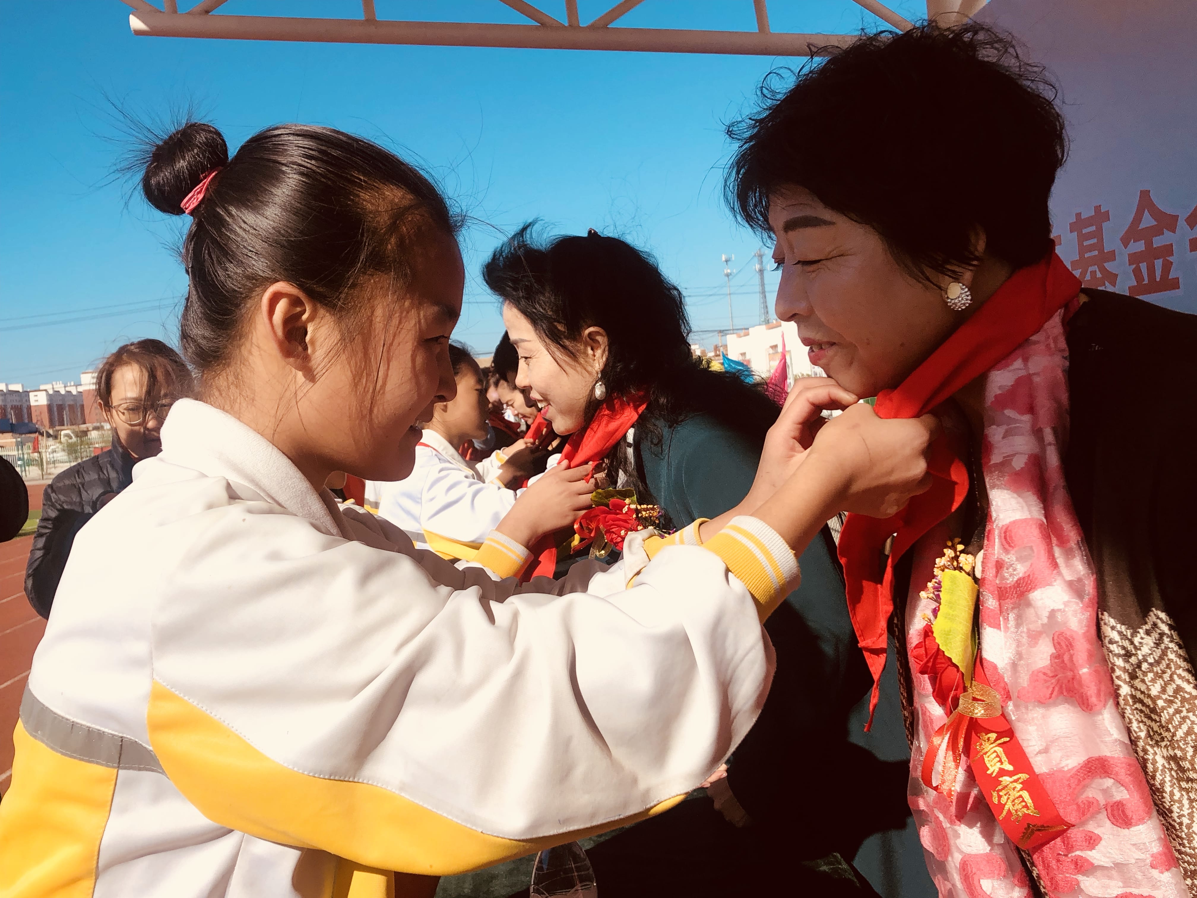 第175所 包头市东河区河东玩球体育舒丽琴学校